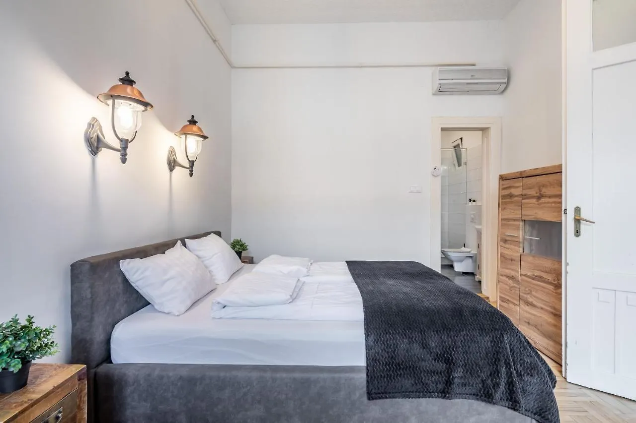 Central Luxury Apartment With Ac Budapest 0*,